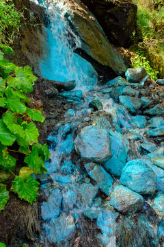 Depositi di woodwardite in acque sorgive -  Saint Marcel - Valle d'Aosta