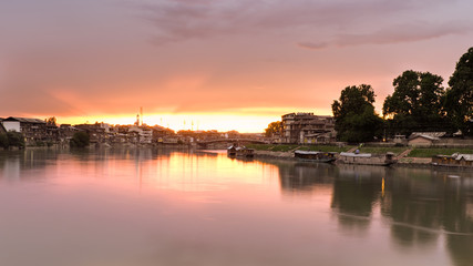 Naklejka premium Evening time view of Jhelum river at Srinagar, kashmir, India