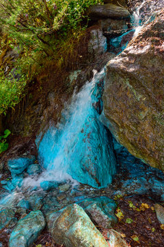 Depositi di woodwardite in acque sorgive -  Saint Marcel - Valle d'Aosta