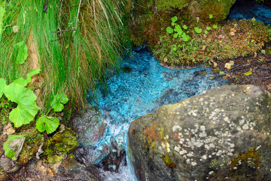 Depositi di woodwardite in acque sorgive -  Saint Marcel - Valle d'Aosta