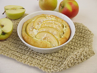 Runder Apfelkuchen