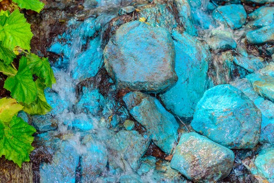 Depositi di woodwardite in acque sorgive - Saint Marcel - Valle d'Aosta