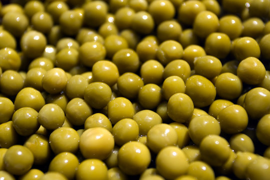 juicy green peas in perspective