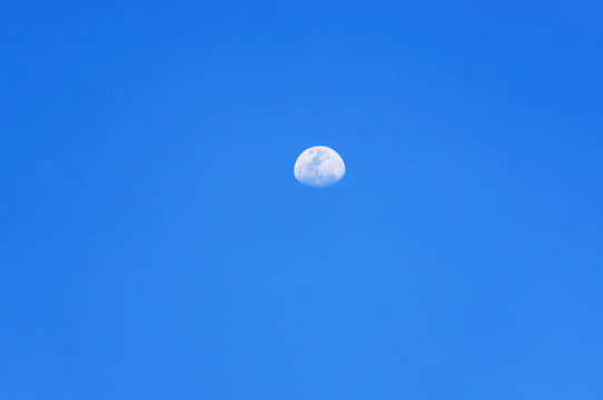 Луна