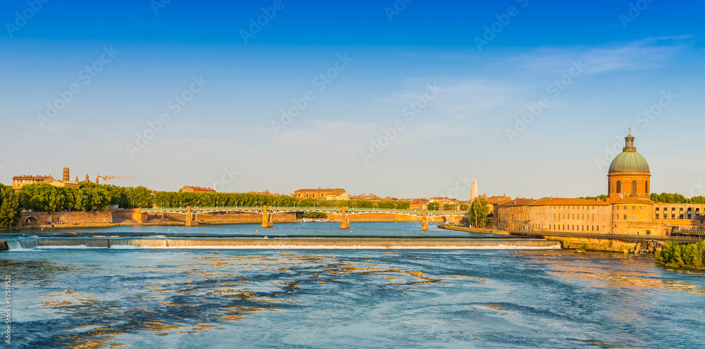 1000_F_87519521_Qq9Q4FUo4PW0v61XD2v6Ss2pxUl53WzJ.jpg