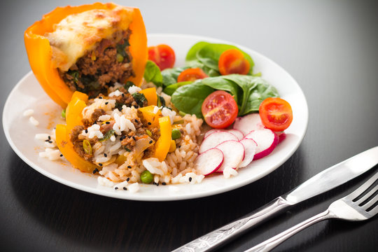 Cooked peppar with meat and vegetables