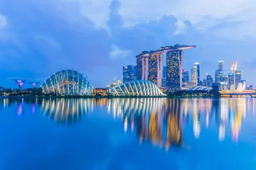 Zelfklevend Fotobehang Skyline van Singapore en uitzicht op Marina Bay © orpheus26