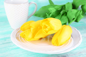 Table setting with flowers, closeup