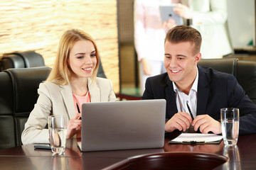Obraz premium Business people working in conference room