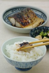 焼き魚の朝食