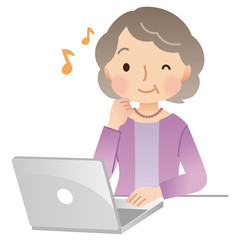 高齢者　女性　パソコン操作