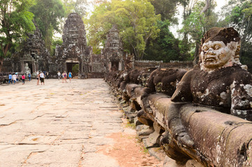 bridge to Preah Khan