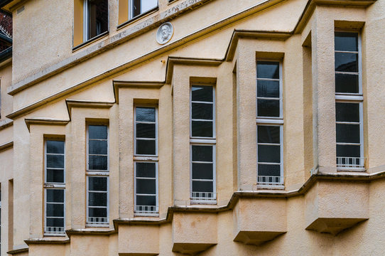 Düsseldorf Kaiserswerth-Fensterfront historisch