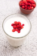 yogurt with strawberries