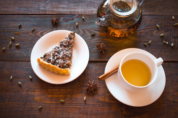 Vegan lunch: herbal tea and nut pie