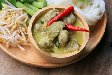Taste of green curry coconut milk and rice noodle