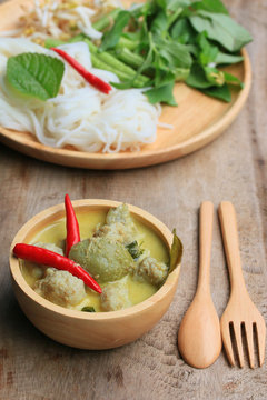 Taste of green curry coconut milk and rice noodle