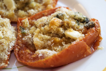 stuffed tomatoes with crumb