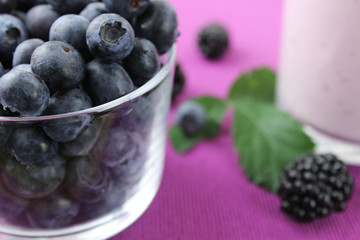 Waldbeeren - Joghurt Drink aus Blaubeeren und Brombeeren
