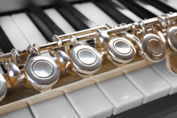 Fototapeta premium Flute and piano close up