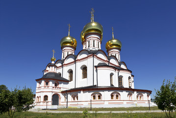 Fototapeta na wymiar Russian orthodox church. Iversky monastery in Valdai