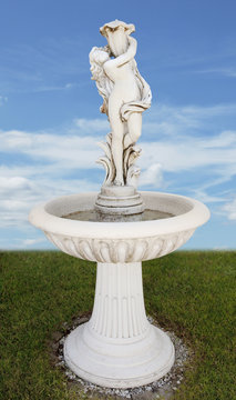 Brunnenfigur-Mädchen mit Füllhorn