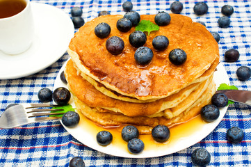 pancakes with blueberries