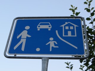 Spielstraße Schild