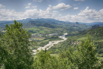 Fototapeta na wymiar Panorama e fiume Marecchia