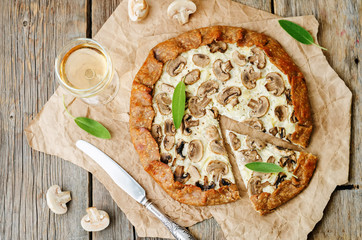 rye Galette with ricotta, onions and mushrooms