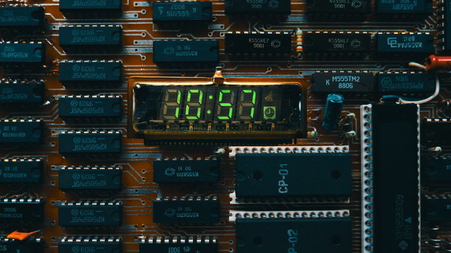 A 15 seconds bomb detonator countdown to explosion