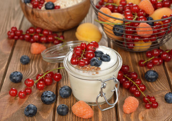 Natural yogurt with berries