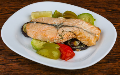 Salmon with grilled vegetables