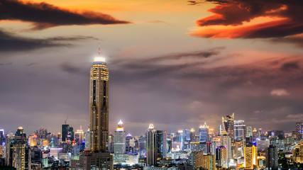 Fototapeta na wymiar Bangkok city night view with nice sky