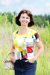 женщина на прогулке