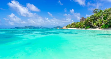 Crédence de cuisine en verre imprimé Plage tropicale Anse Source d'Argent - Beautiful beach on tropical island La Digue in Seychelles