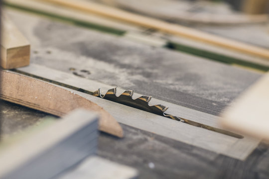Closeup of a circular table saw blade