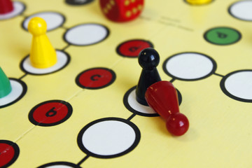 Spiel game play Mensch figur spielfigur Glück