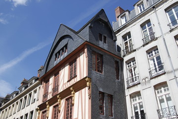 Fototapeta na wymiar Maison à colombages à Nantes