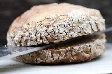 rustikales Roggenvollkornbrötchen