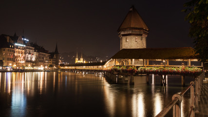 Fototapeta na wymiar Kapellbrücke Luzern - Luzern 