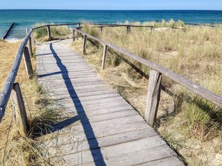 Steg durch die Dünen