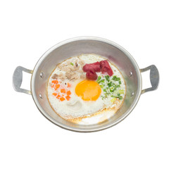 Fried eggs with pork chops in the pan hot dog is a symptom break