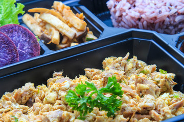 Tuna Scrambled egg, clean menu and good for your health.