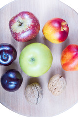 Fresh fruits and walnut .