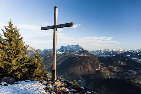 Gipfelkreuz mit Aussicht