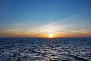 Zelfklevend Fotobehang Zonsondergang aan zee Atlantische zonsondergang