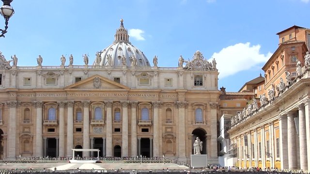 Italy, Rome, Peter&rsquo;s Square and St. Peter&rsquo;s Church