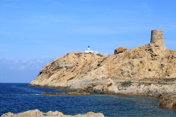 Fototapeta na wymiar Tour génoise et phare de l'Ile Rousse ( Hte-Corse )