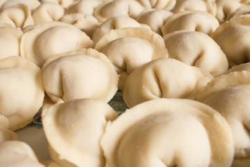 пельмени домашние приготовленые